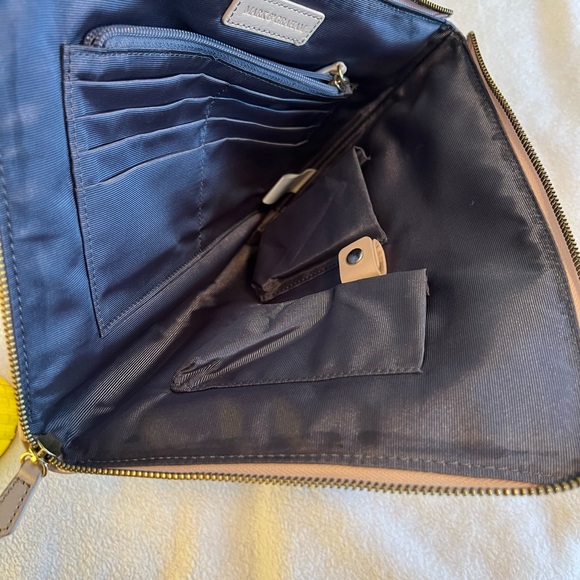 Mark & Graham $129 Commute Clutch in blush - Picture 5 of 9